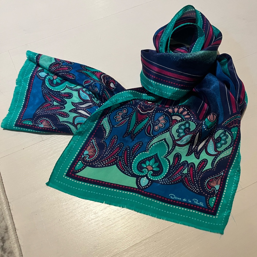 Vtg OdlR Vibrant Paisley Silk Scarf